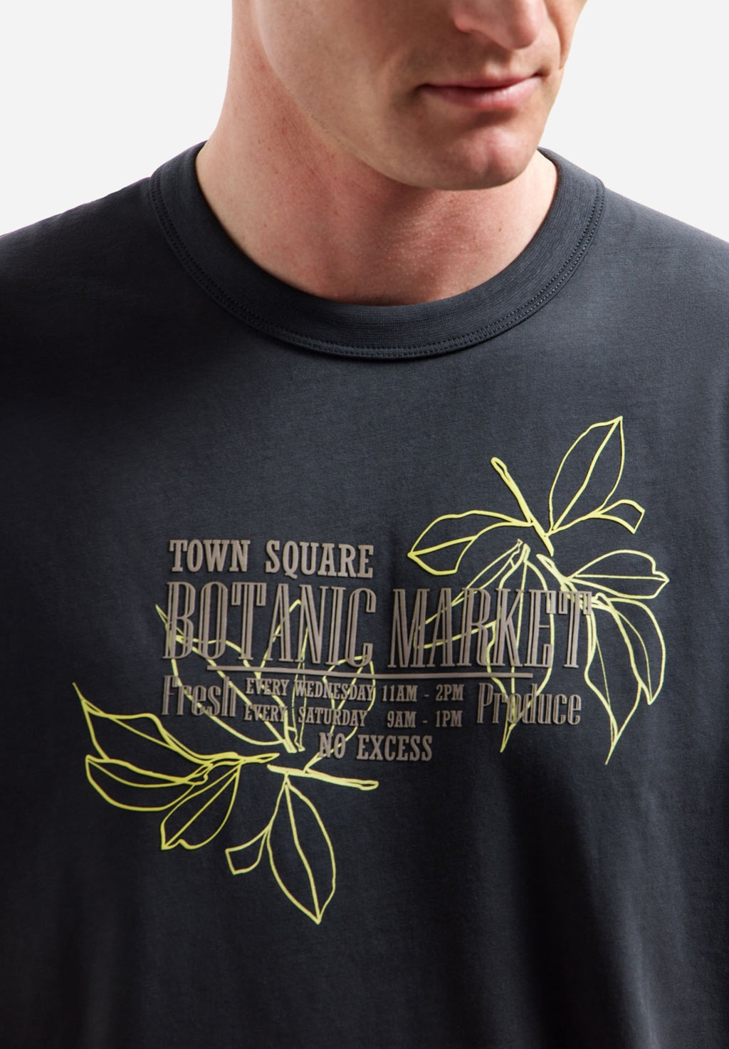 ARTWORK WITH ROUND NECK Media 6