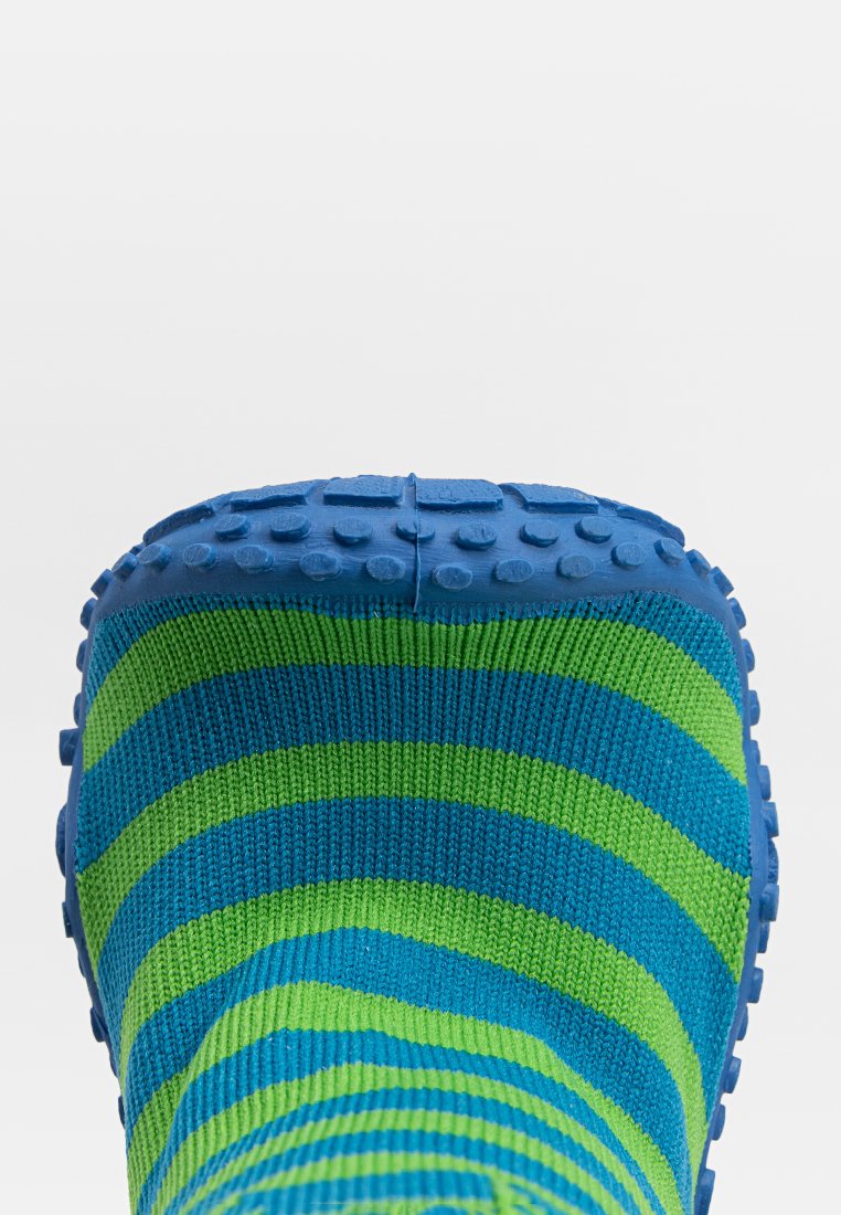 Playshoes