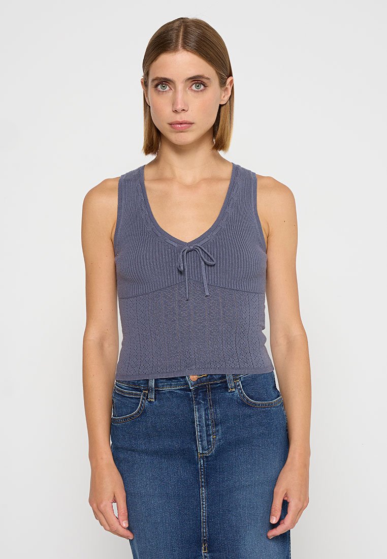 Hollister Co. EMEA