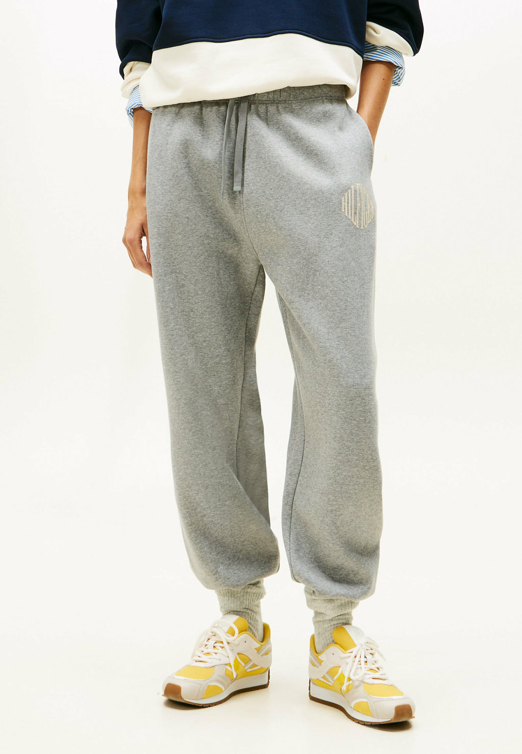 FLEX RELAXED CUFFED LEG JOGGERS Media 3
