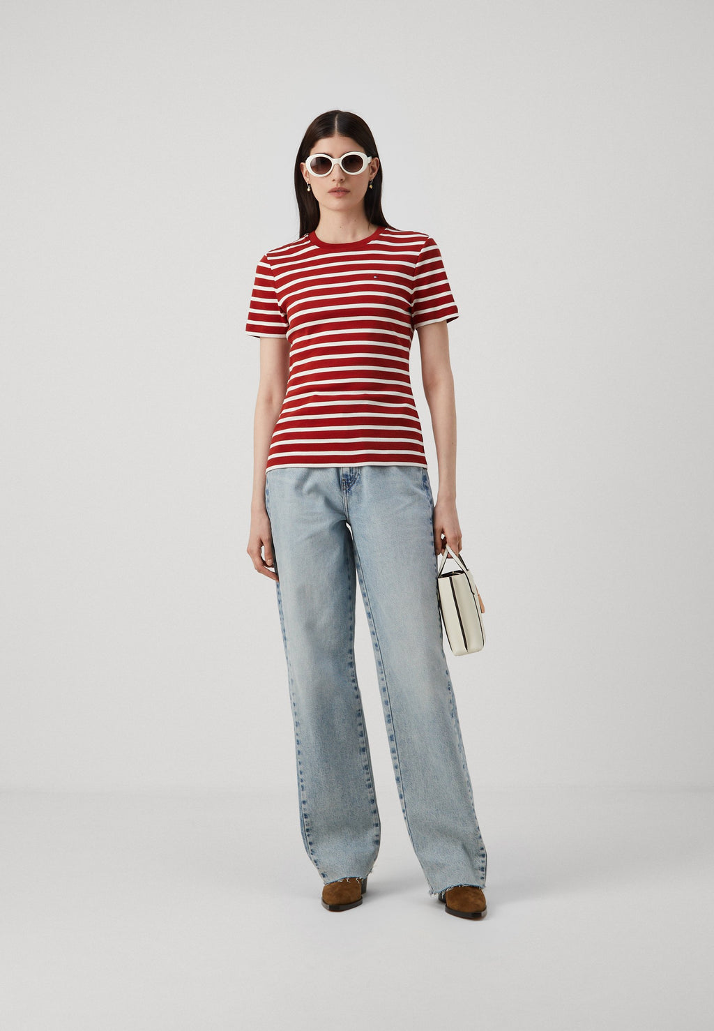 SLIM CODY TEE Media 2