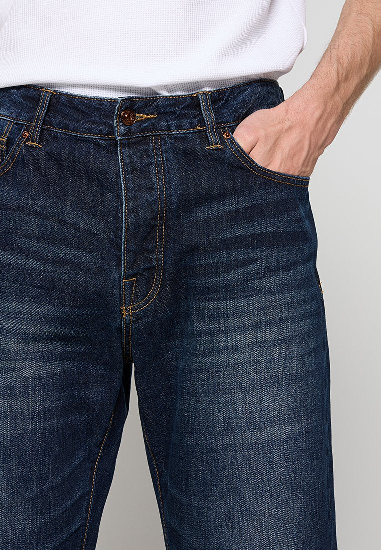 Armani Exchange Loose Jeans Media 6