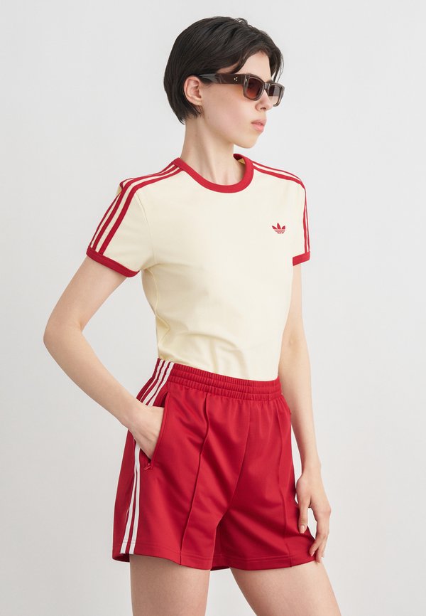 adidas Originals 3-STRIPES SLIM T-SHIRT - Print T-shirt - warm vanilla/team victory red