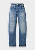 MID RISE TAPERED BARREL LEG JEANS Media 1