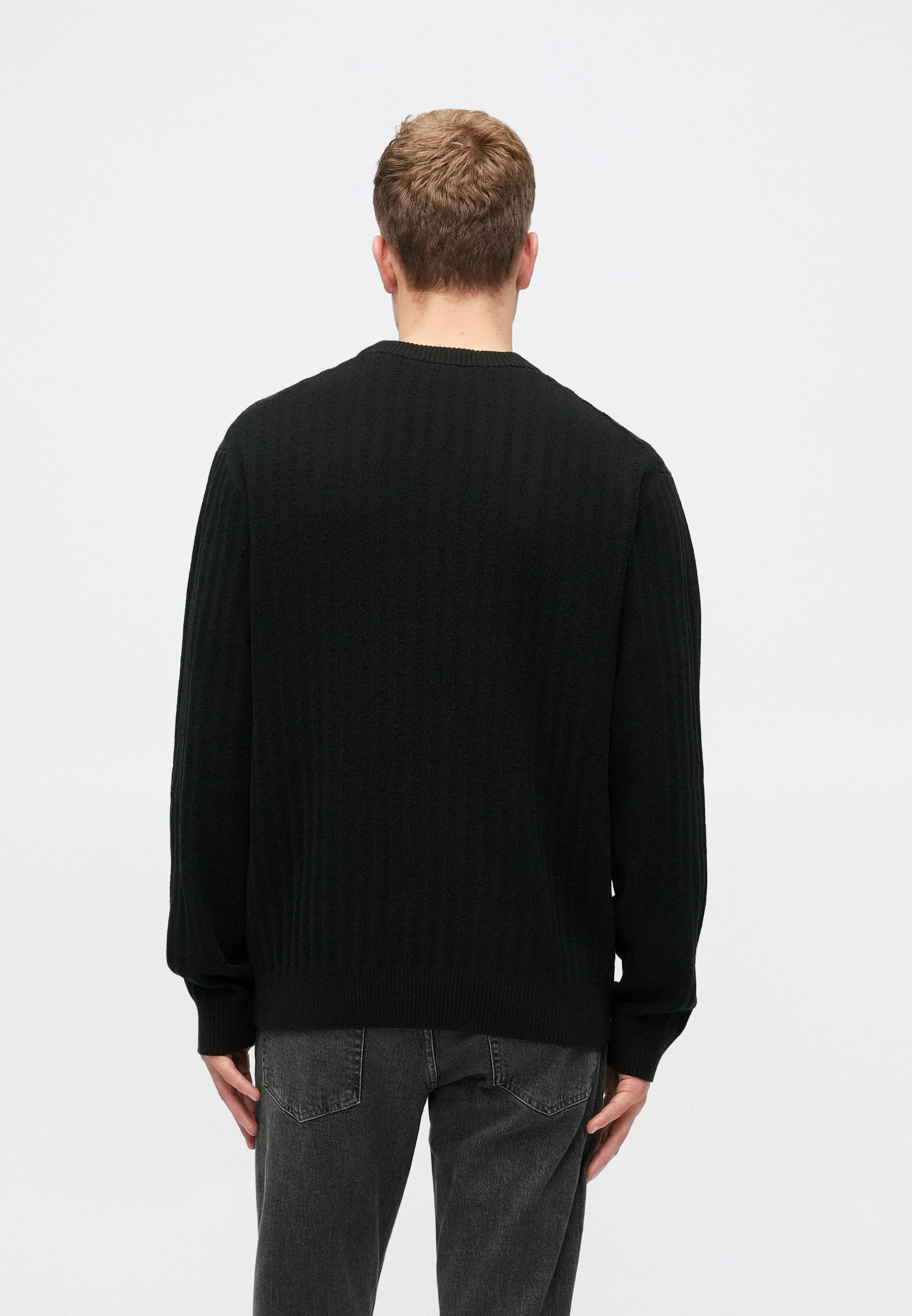 SWEATER Media 4