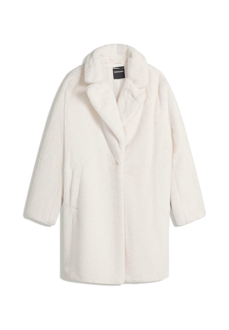 Bershka Wintermantel Media 1