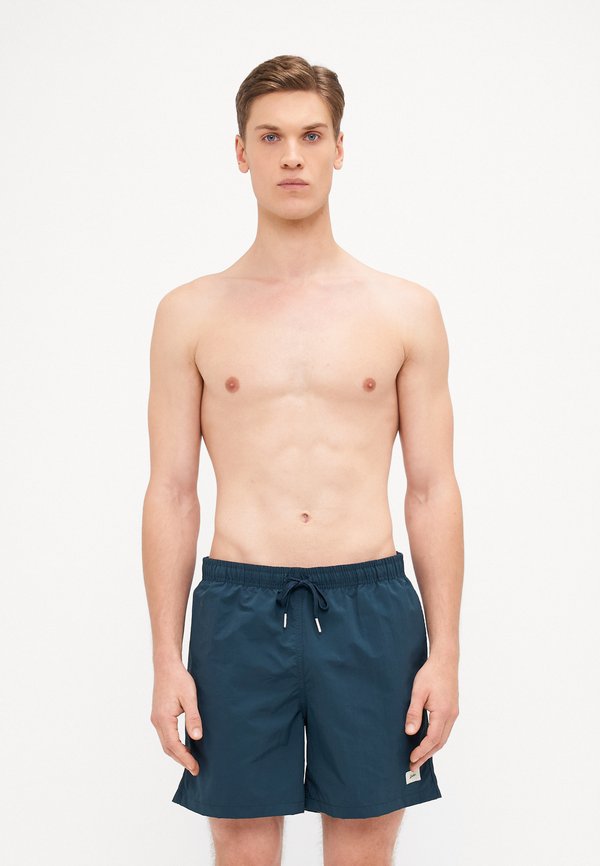Bather SOLID