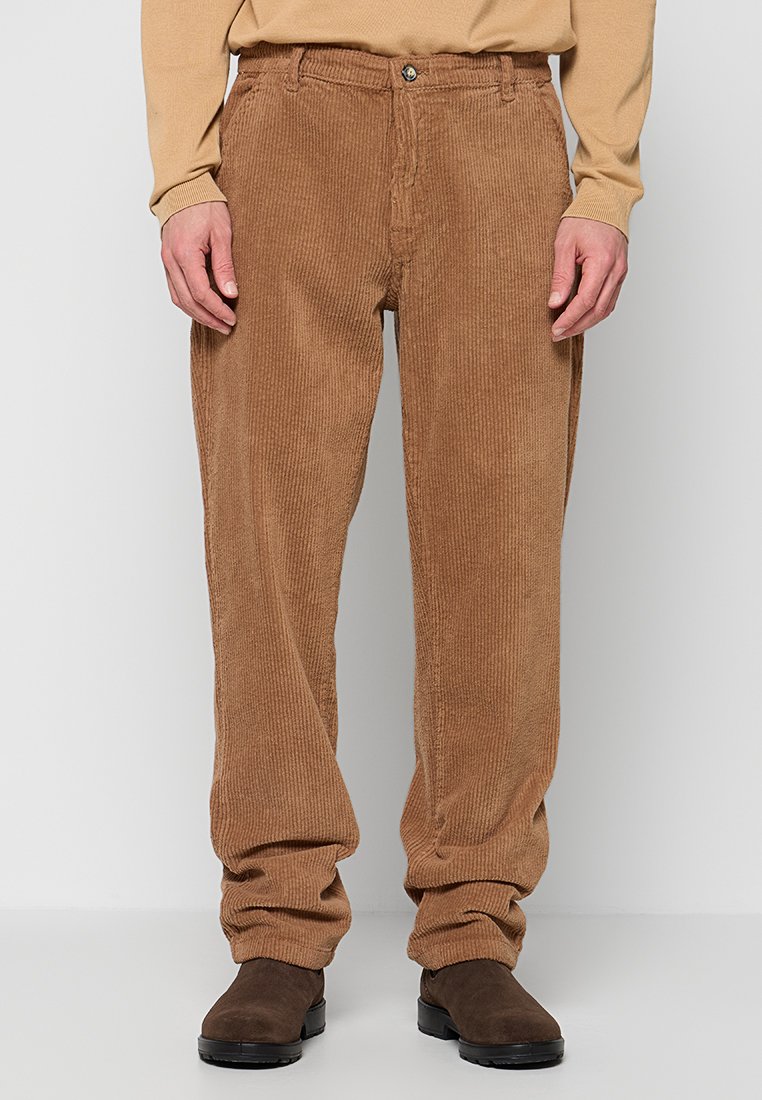 RELAXED FIT Media 1
