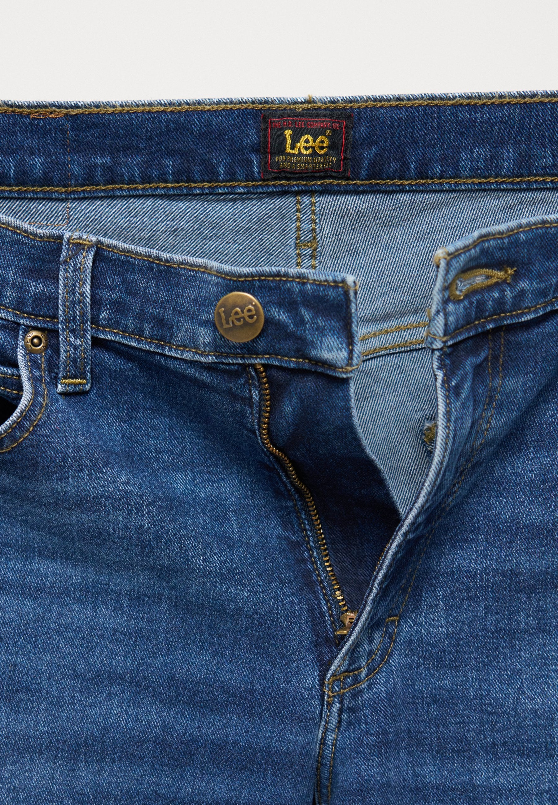 Lee