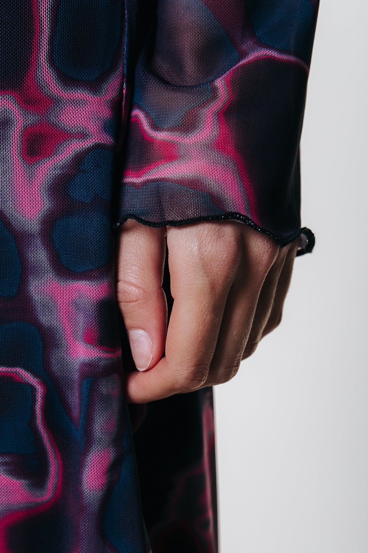 Colourful Rebel MAUDE LIQUID SWIRL LONGSLEEVE MAXI DRESS