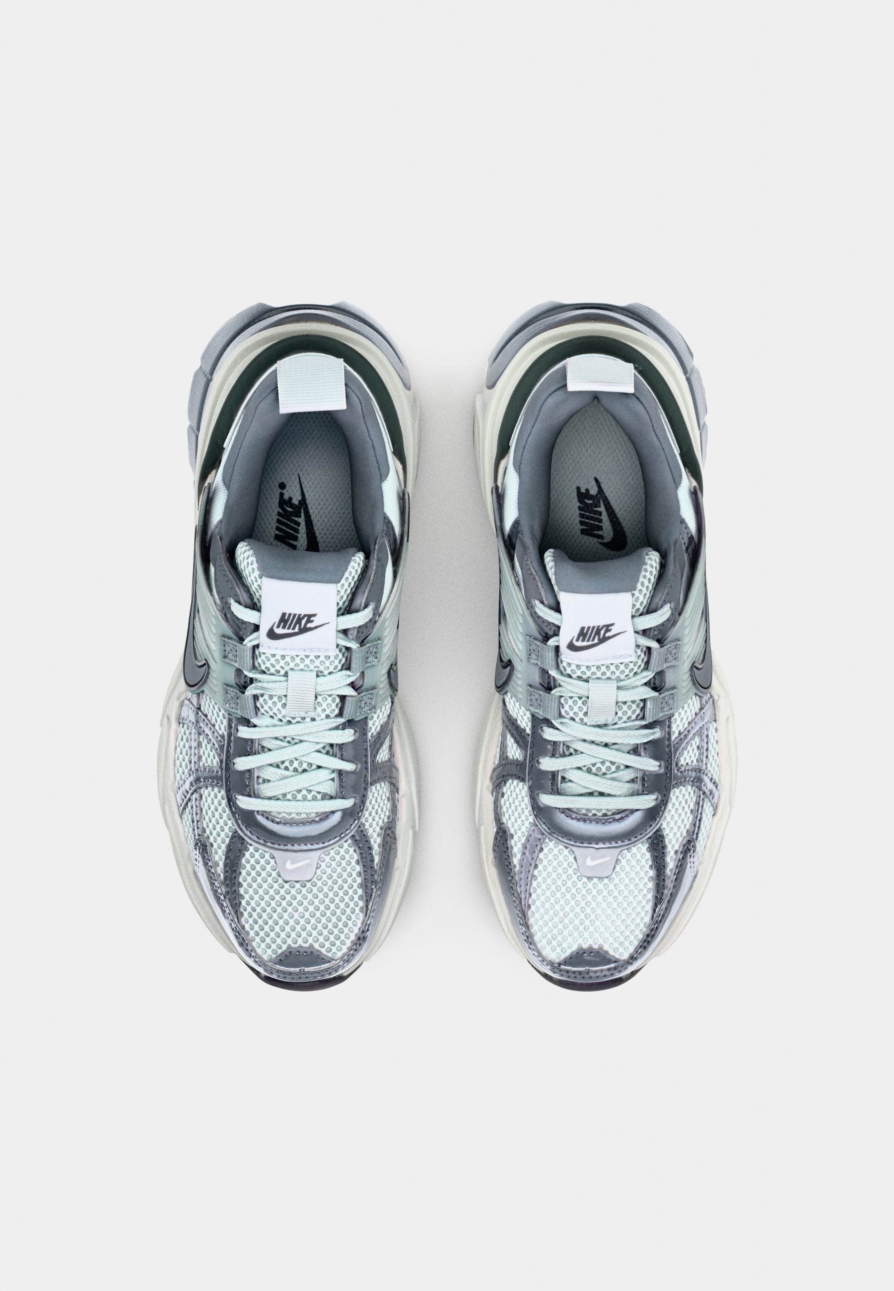 Nike Sportswear V2K RUN