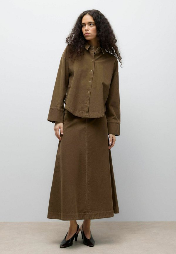 Vero Moda AWTALA High waist Long - Maxi skirt - teak