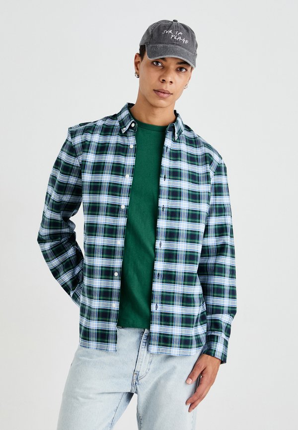 Levi's® AUTHENTIC BUTTON DOWN