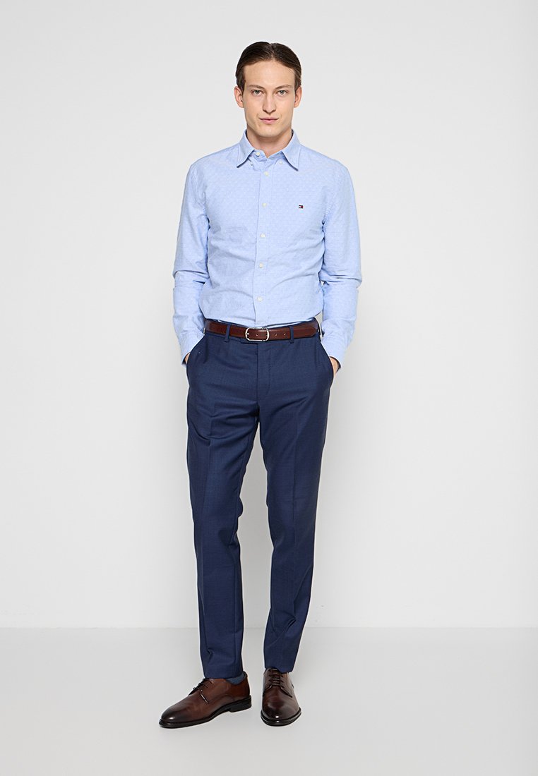OXFORD REGULAR FIT Media 2