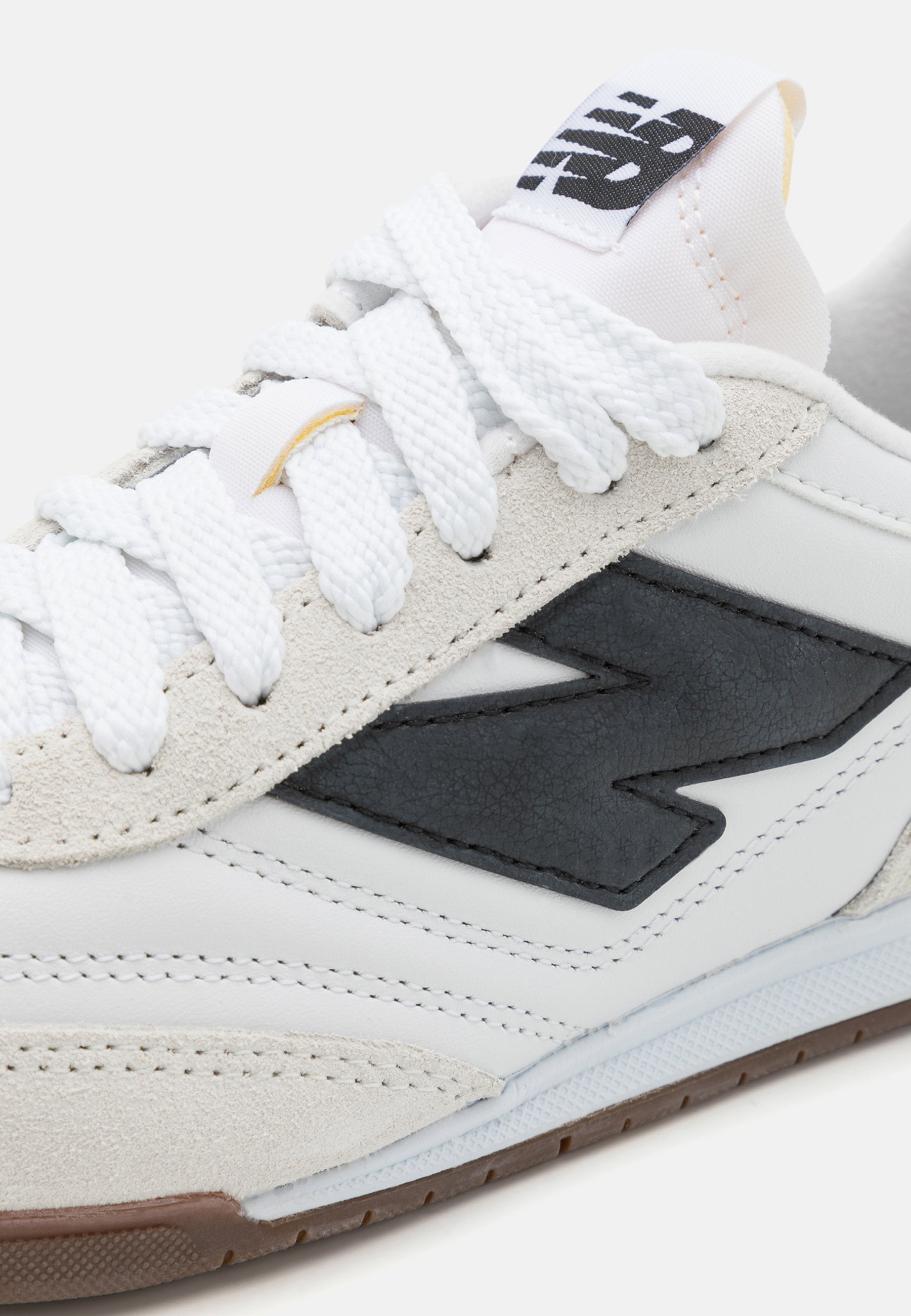 New Balance URC42 UNISEX