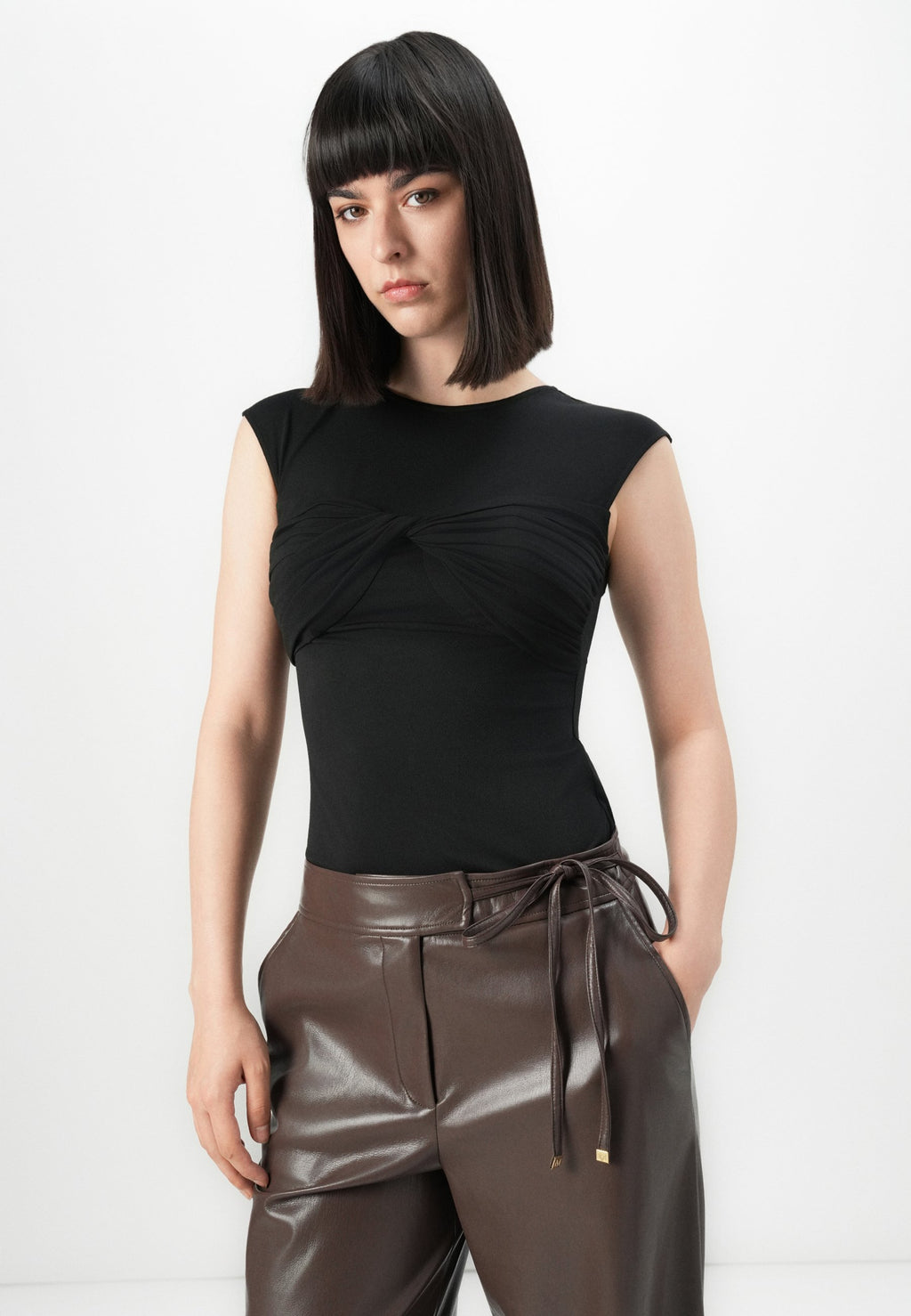 MARCIANO BY GUESS AMELIA CREW NECK