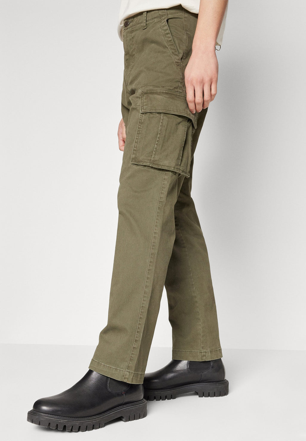 GAP STRAIGHT