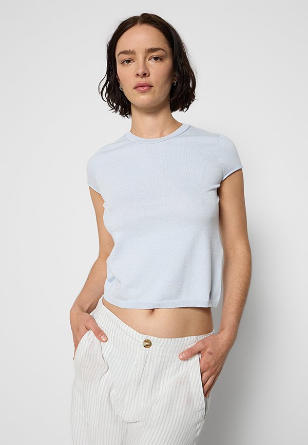 DKNY