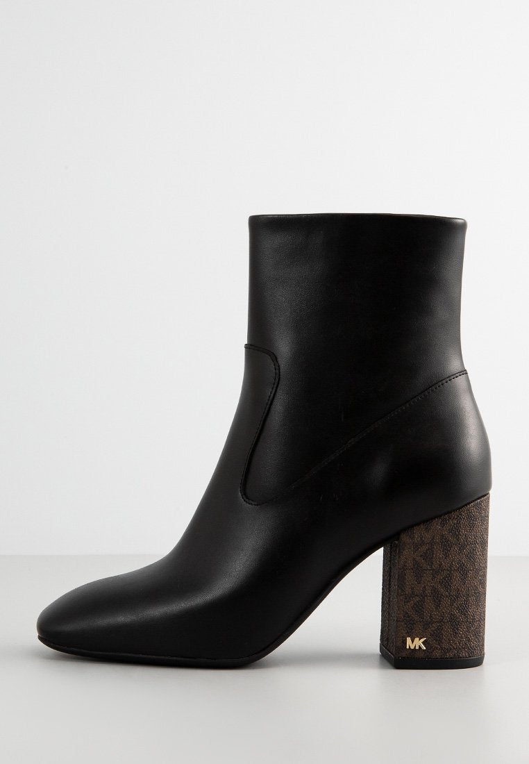 Michael Kors MARY