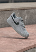 Nike Sportswear AIR FORCE 1 07 LV8 TECH - Trainers - wolf grey/dark smoke grey
