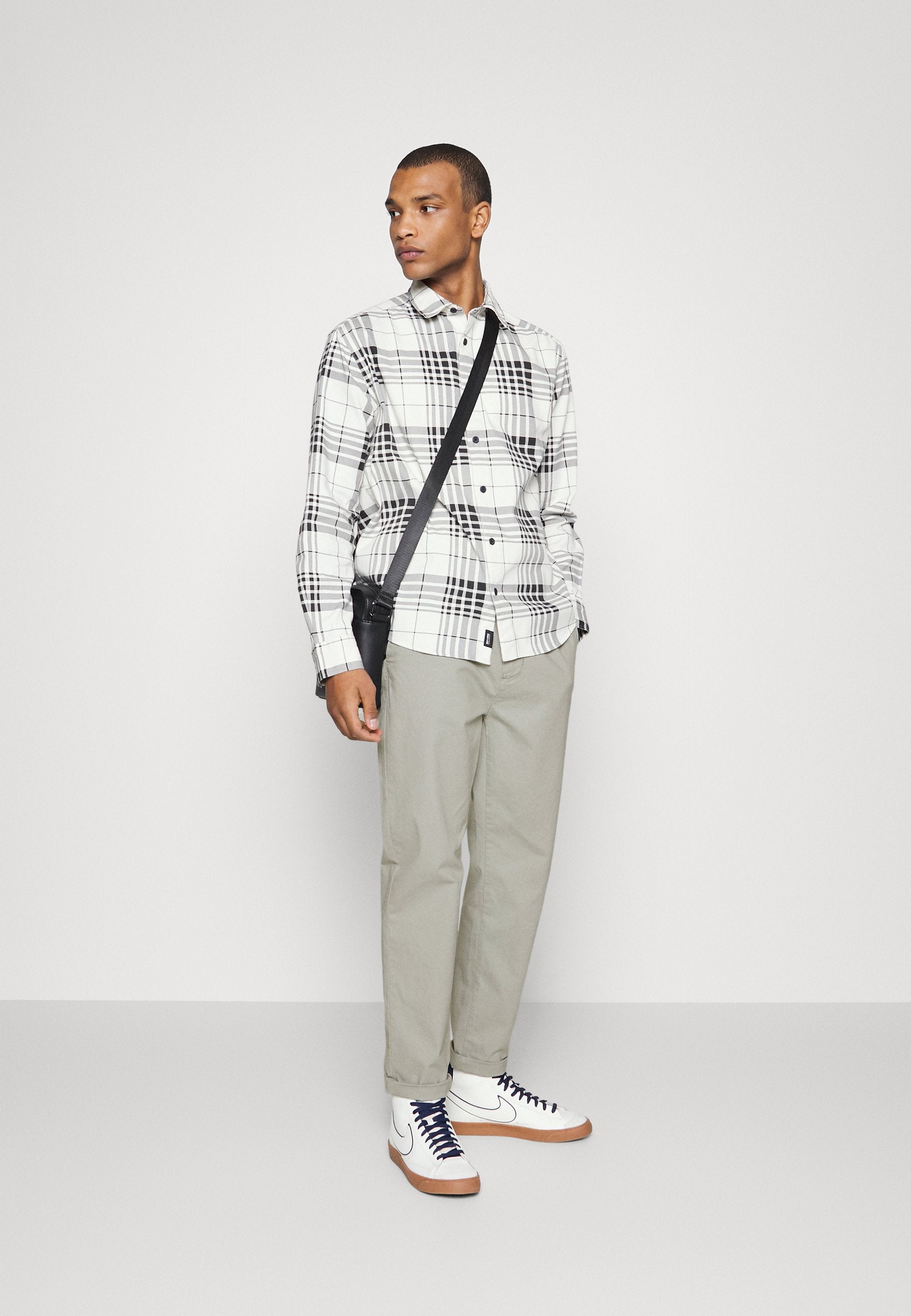ONSKENT CROPPED PANT Media 2