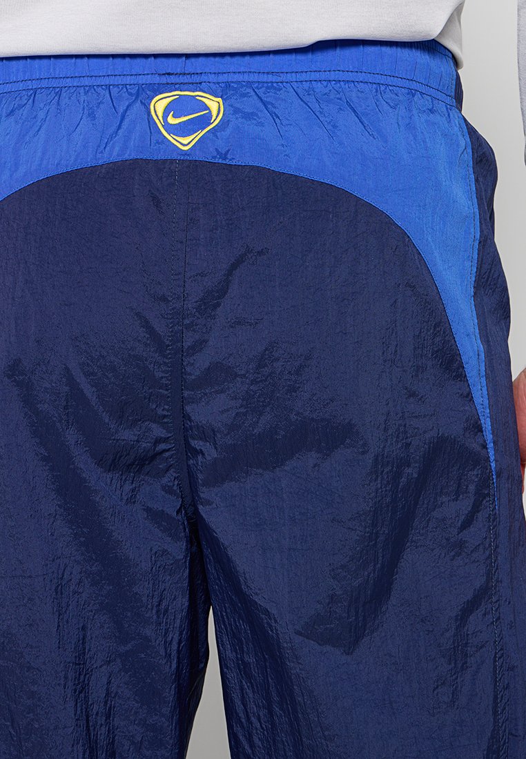 Nike Performance STANDARD FIT