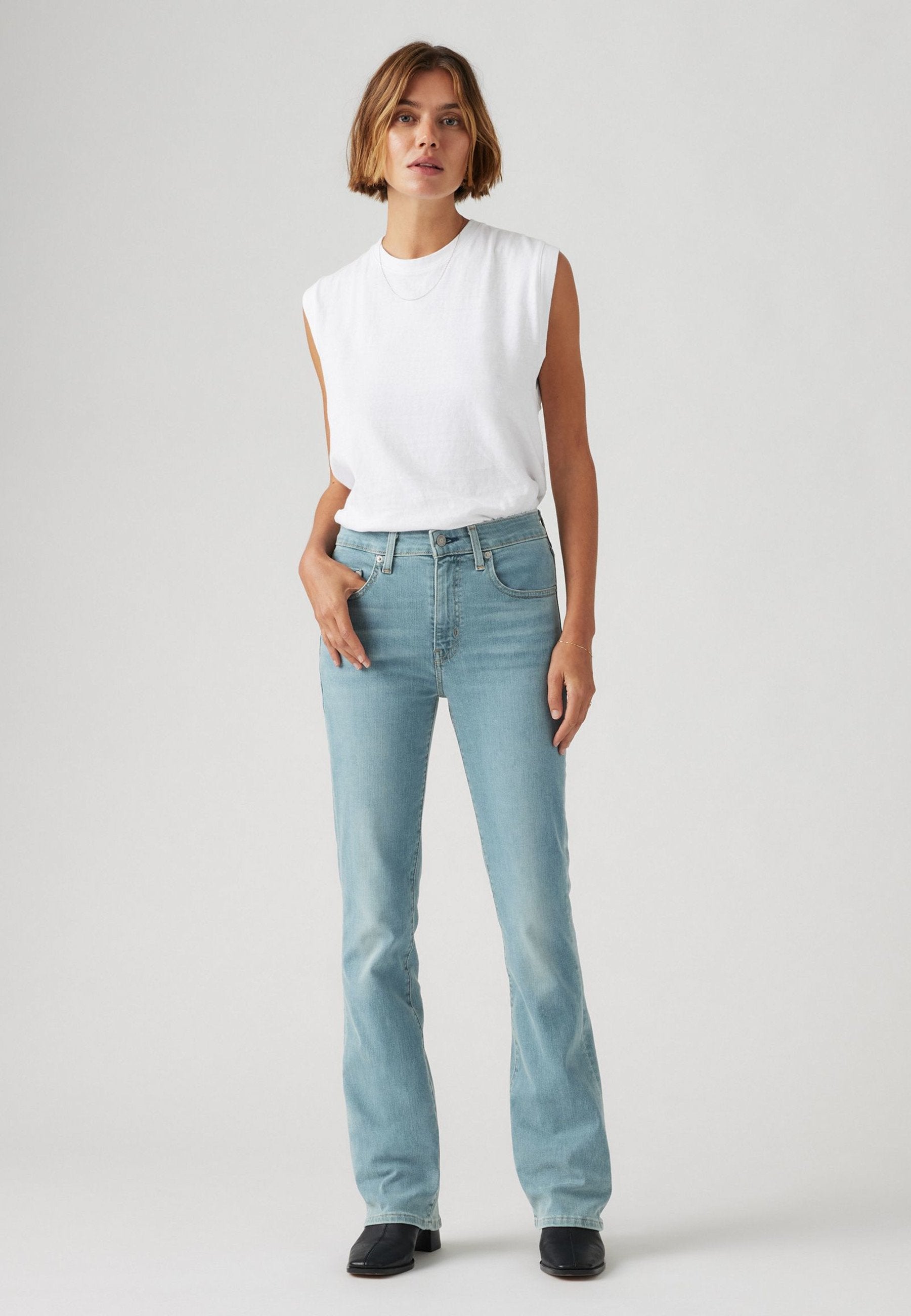 Levi's® 725® HIGH RISE BOOTCUT