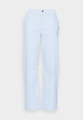 Hellblaue Hose mit Schachbrettmuster, aus leichtem Stoff gefertigt. Verfügt über einen vorderen Knopfverschluss und gerade geschnittene Beine.