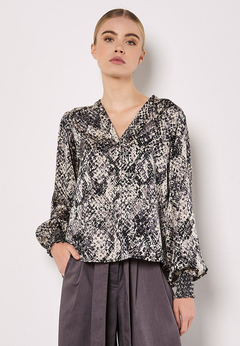 Apricot SNAKESKIN HAMMERED