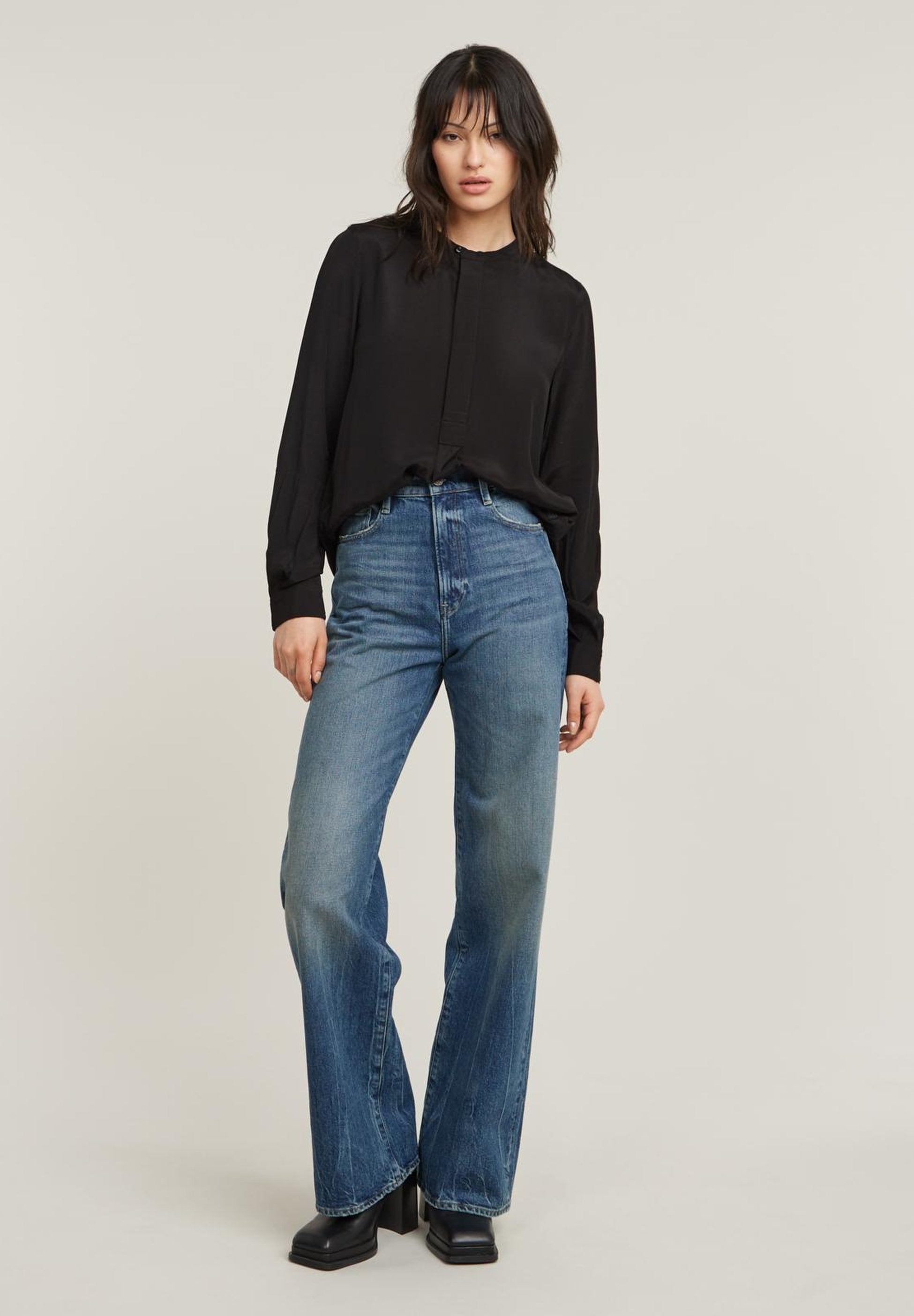 HALF PLACKET Media 2