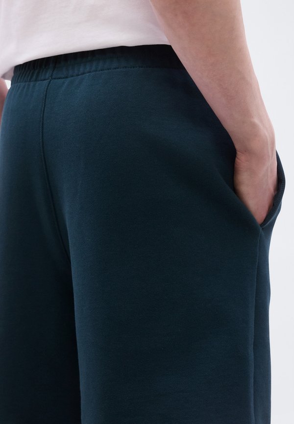 Calvin Klein NANO STANDARD LOGO MONOGRAM