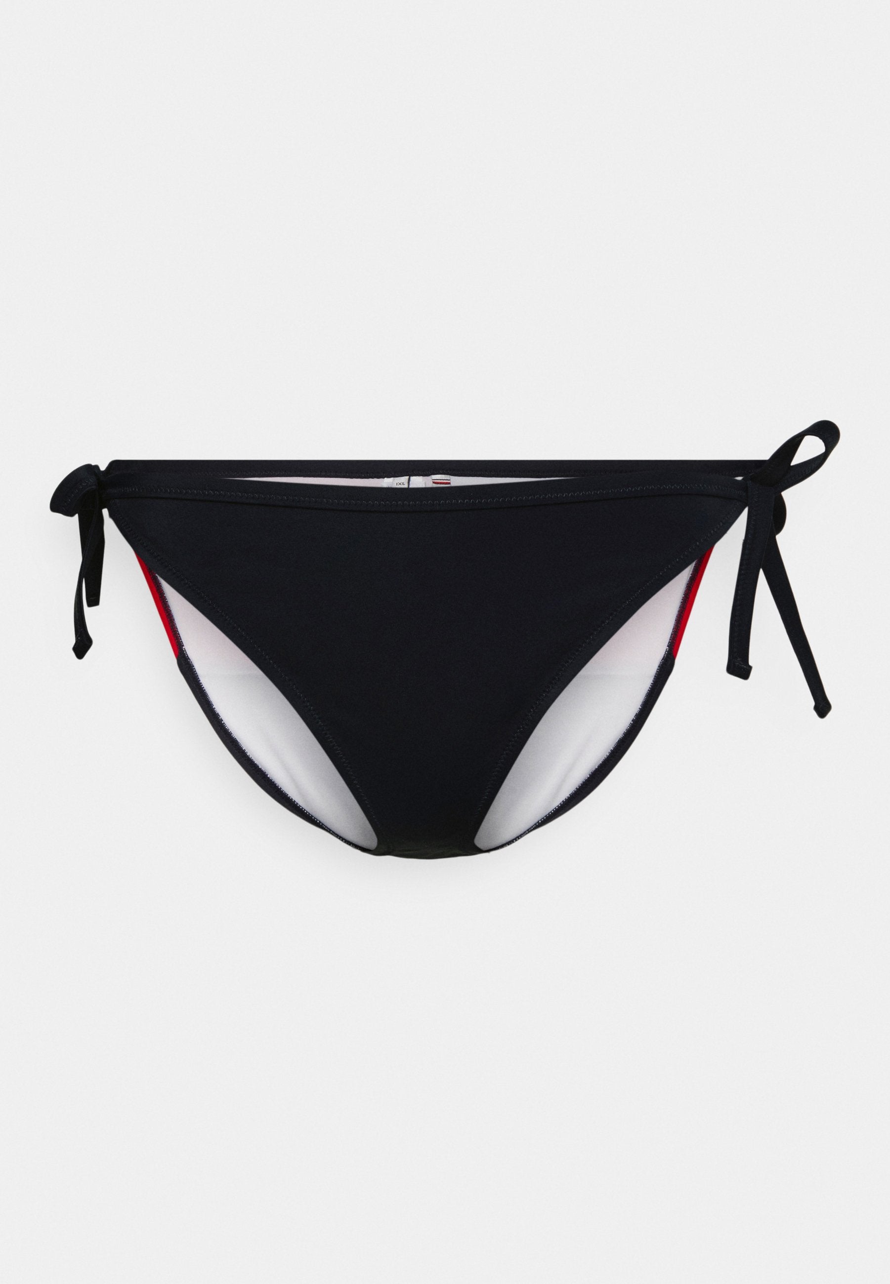 CHEEKY STRING SIDE TIE CURVE Media 1