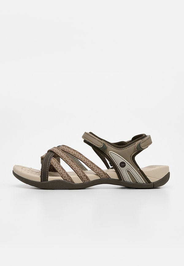 HI-TEC SAVANNA II