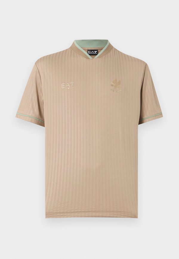EA7 Emporio Armani TRAIN SOCCER TEE