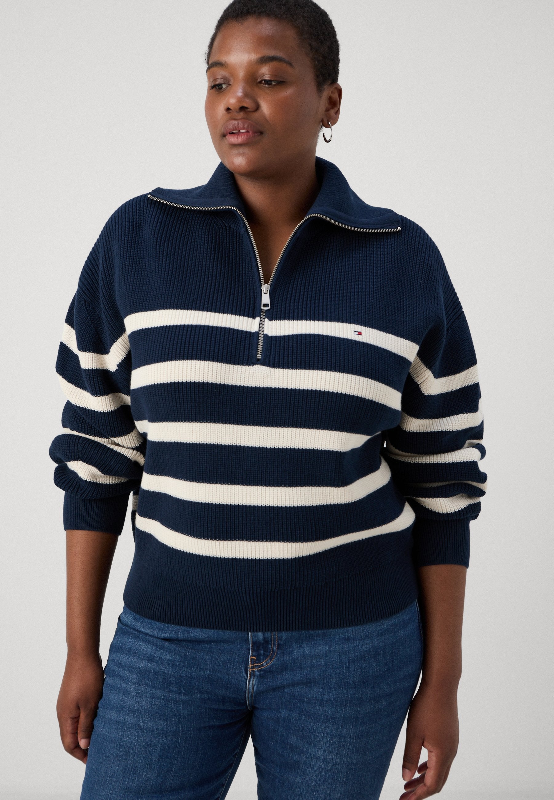 STITCH 1/2 ZIP Media 5