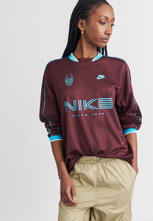 Nike Sportswear