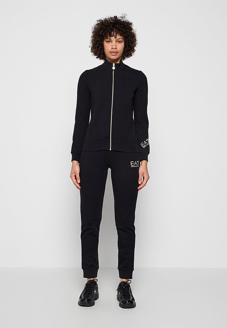 EA7 Emporio Armani Trainingsanzug Media 1