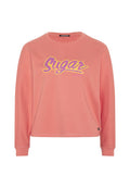 Rosa langärmliger Sweatshirt mit "Sugar" Grafik in Gelb und Lila. Verfügt über eine entspannte Passform, runden Halsausschnitt und gerippte Bündchen.