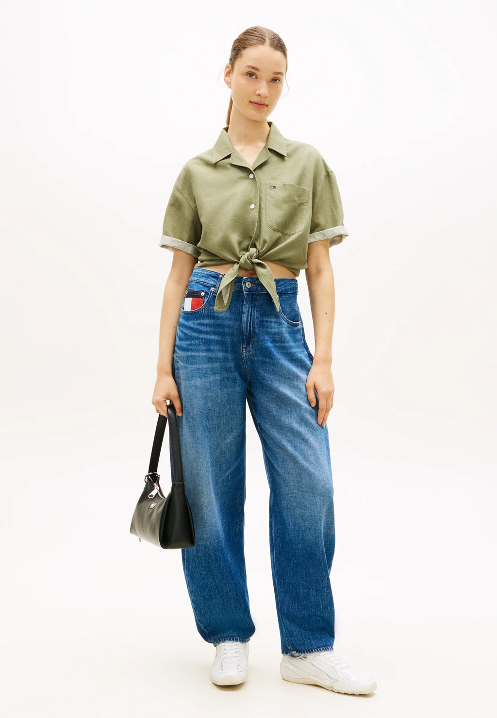 Tommy Jeans RELAXED FIT LINEN BLEND TIE FRONT SHIRT - Button-down blouse - bay leaf