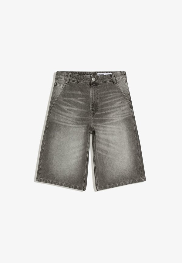 Bershka BAGGY BERMUDA - Denim shorts - grey