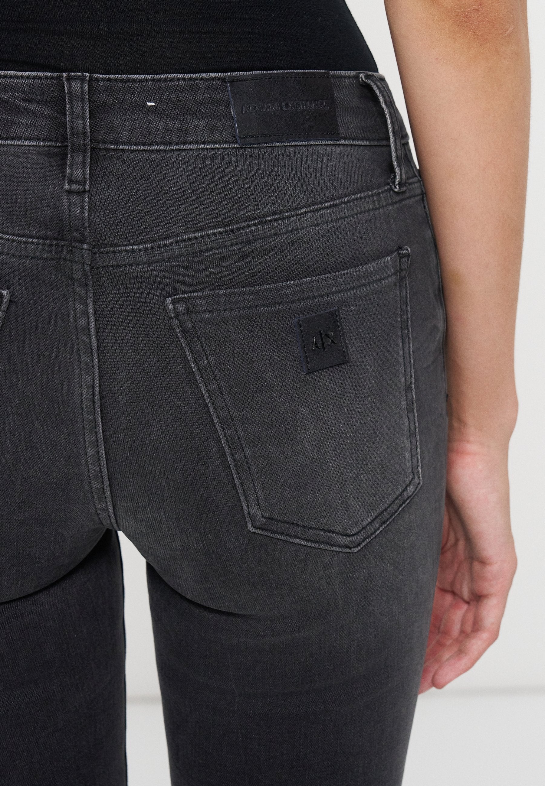 Armani Exchange Jeans Tapered Fit Media 7