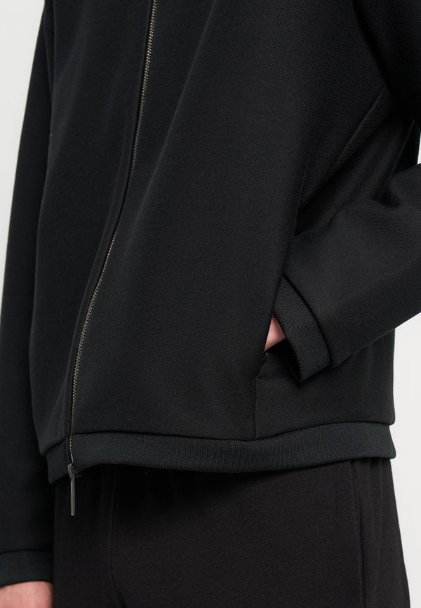 EA7 Emporio Armani