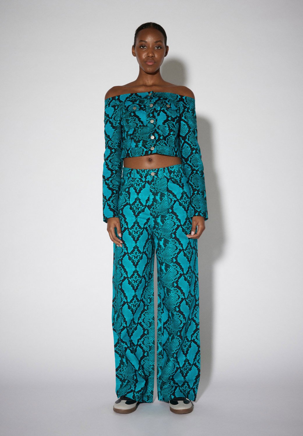 SOMETHINGNEW KAMALA OFF SHOULDER