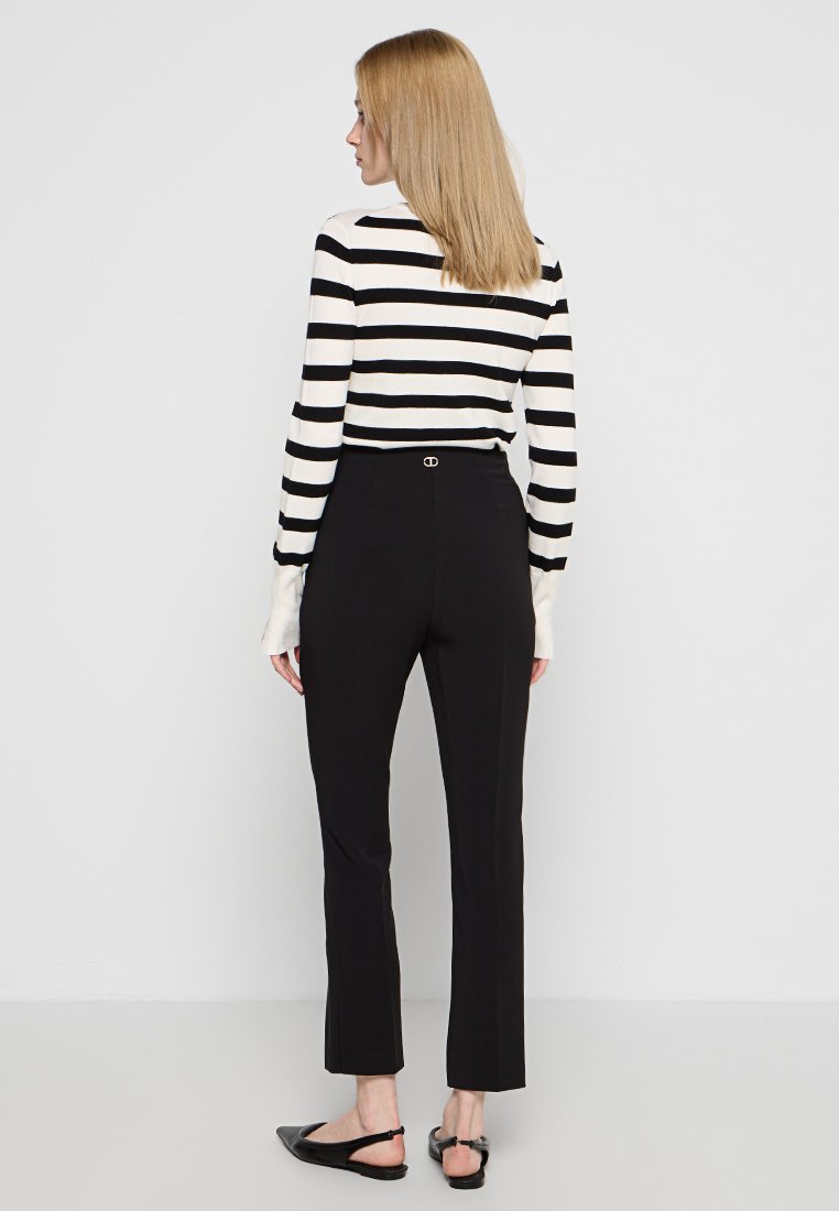 TWINSET