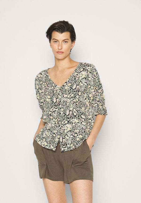 ONLY Tall ONLFREDERIKKE V NECK