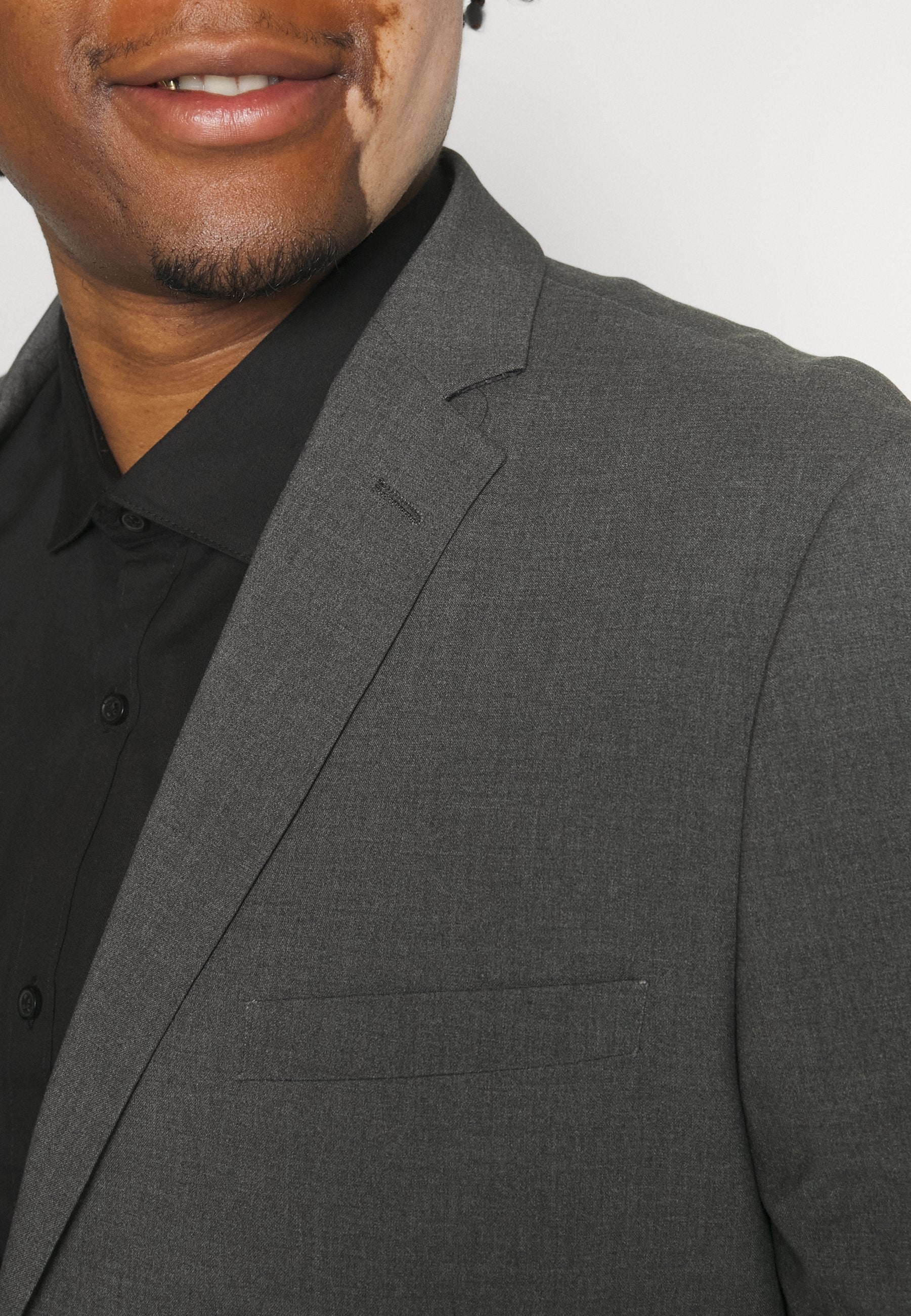 PLAIN MENS SUIT PLUS Media 9