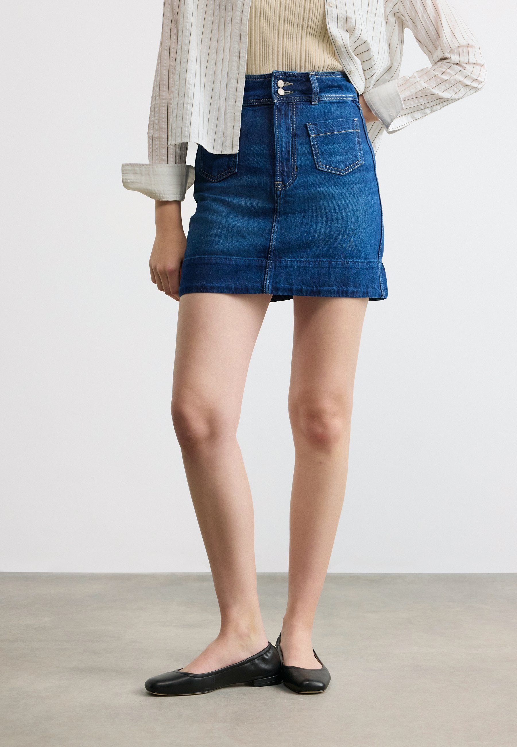 BOSS SKIRT 1.0