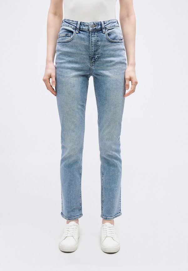 Vero Moda Tall VMROSIE  - Slim fit jeans - light blue denim