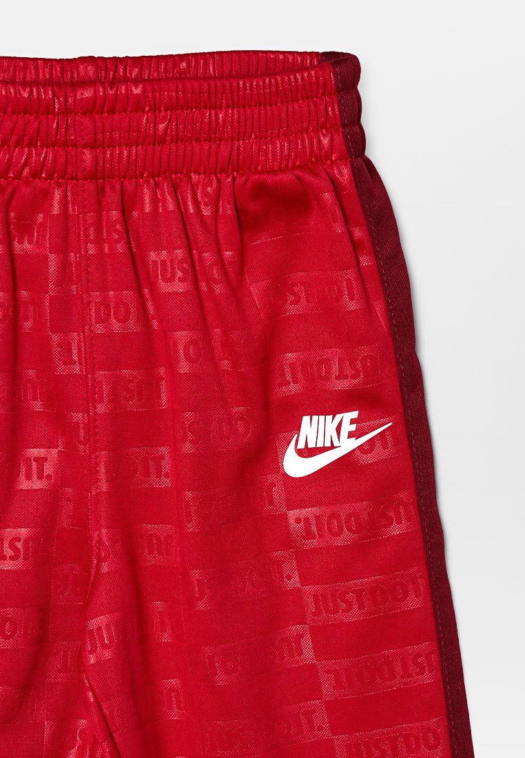 Nike Sportswear