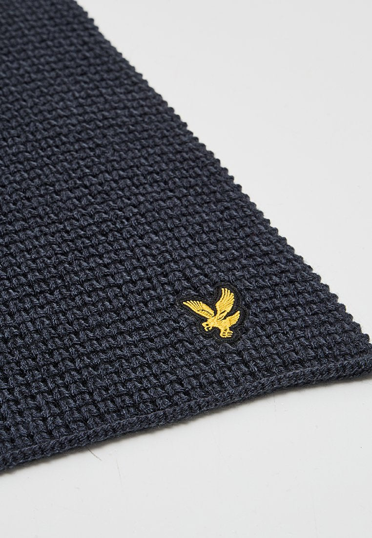 Lyle & Scott WAFFLE SCARF AND BEANIE SET